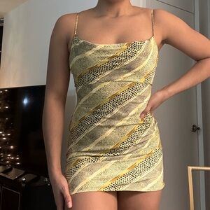 Yellow animal print dress. Satin. Mini dress. Size S